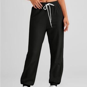 Automet • Black • Jogger Sweatpants